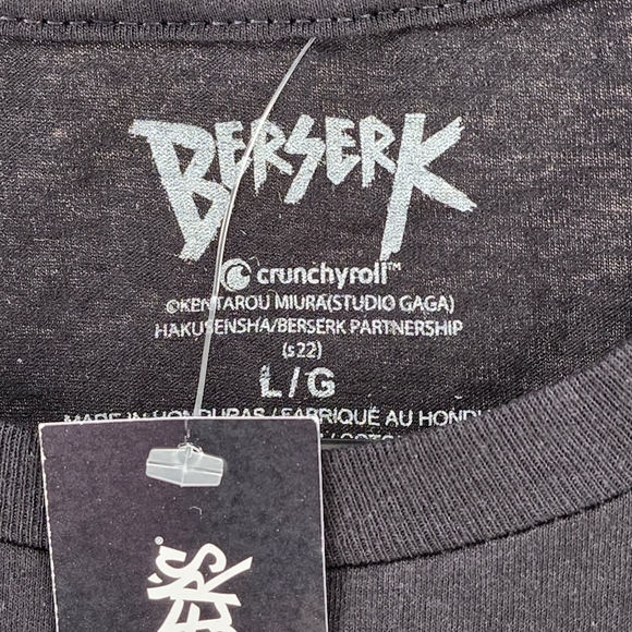 Berserk Unisex Character Face Print Crew Neck Short Sleeve Shirt - L - Picture 4 of 6
